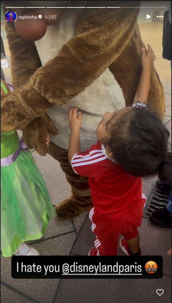 Rafinia chỉ trích Disney: Tại 
