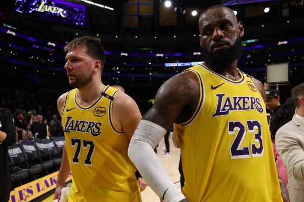 James: Hợp tác với Doncic khiế