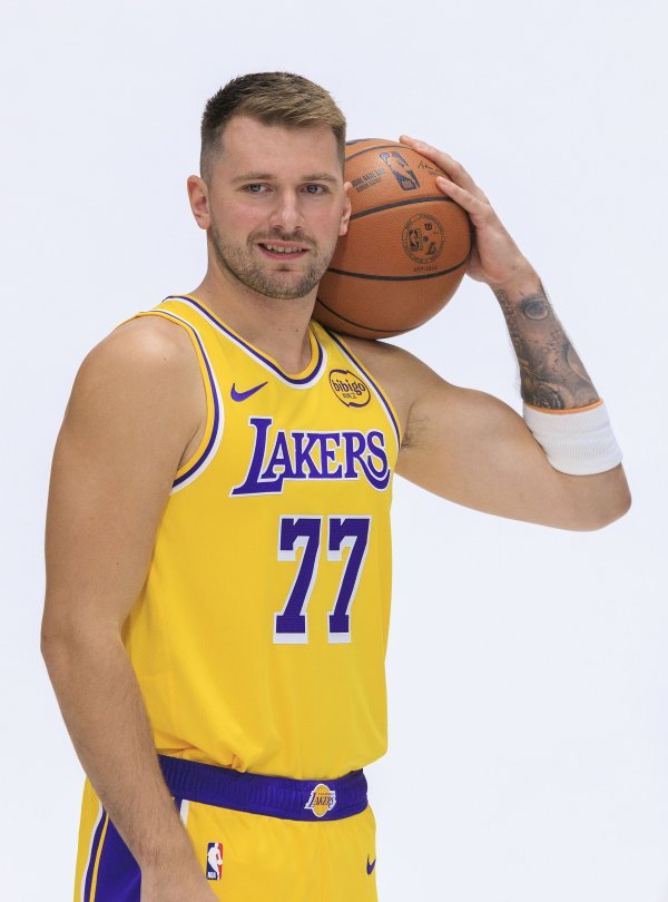 Doncic mở ra mùa MVP? Những ng
