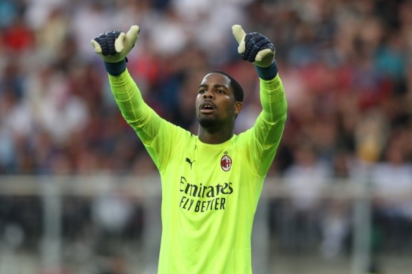 Milan sẽ chơi các trận đấu ở n