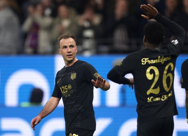 Gotze nói về trận thua Liverpo