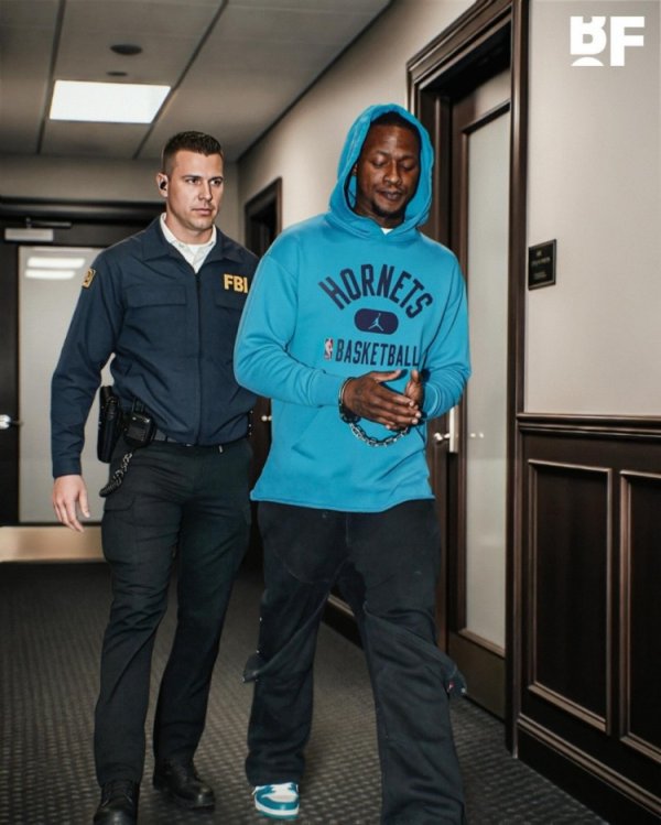 Tổng hợp AI? Truyền thông Mỹ đ