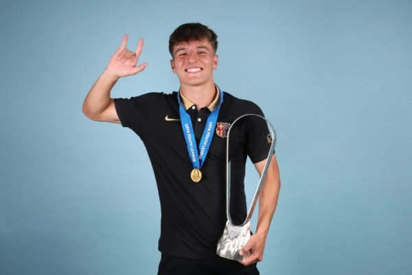 Thể thao thế giới: Tiền vệ 18 