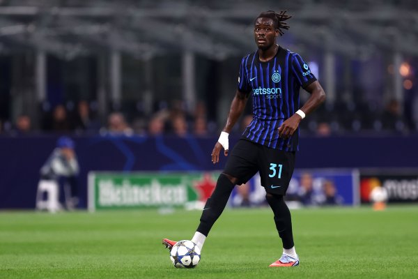 Bicek: Chivu đã cho tôi niềm t