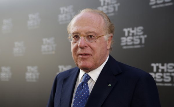 Chủ tịch Milan: Bản quyền phát