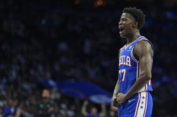 Sấm nổ ra từ mặt đất! Maxey ph