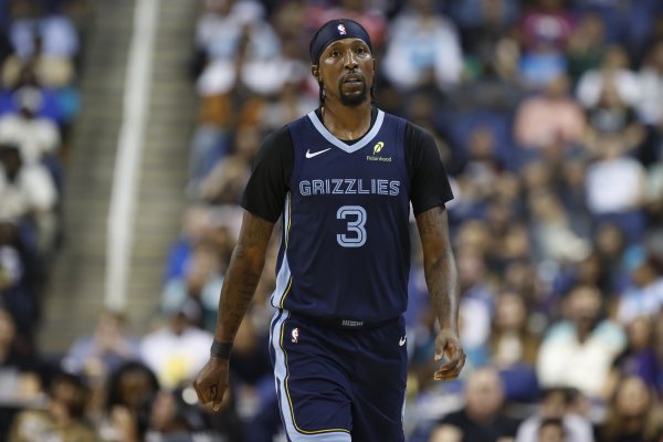 Quan chức Grizzlies: Pope bị đau khuỷu tay phải và sẽ không trở lại trận đấu hôm nay với Celtics