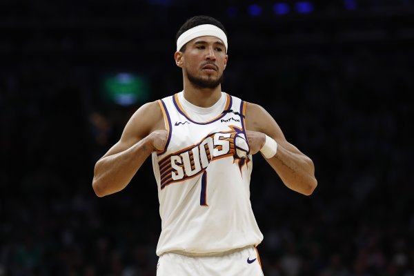 Chiến đấu chống lại nhau! Suns