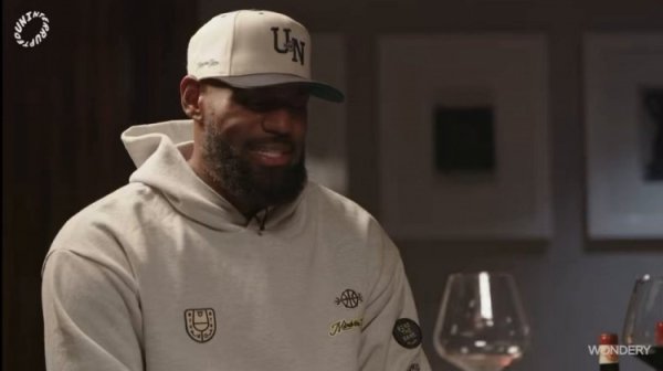 James: Trong trận tiebreak vòng 1 năm 2018, tôi đã nói với các cầu thủ Pacers rằng tôi sẽ chơi cả trận. Những người chơi khác đều bị sốc.