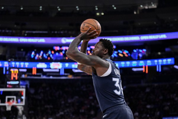 Hỏa lực ổn định! Randle ghi đư